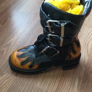 Biker boots